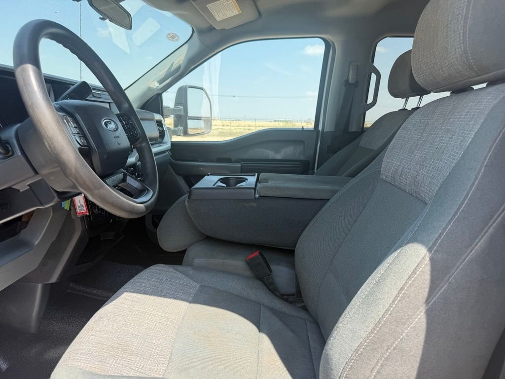 Used 2025 Oxford White Ford XLT image 20