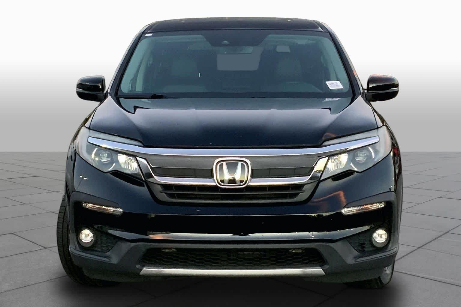 Used 2019 Crystal Black Pearl Honda EX-L image 4