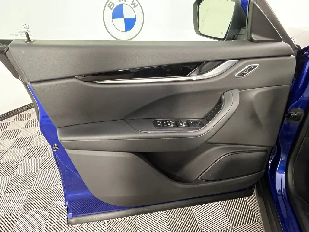 Used 2022 Blue Maserati Modena image 28
