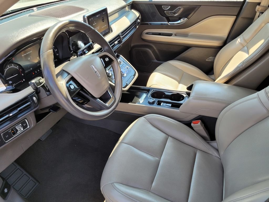 Used 2020 White Lincoln Standard image 15