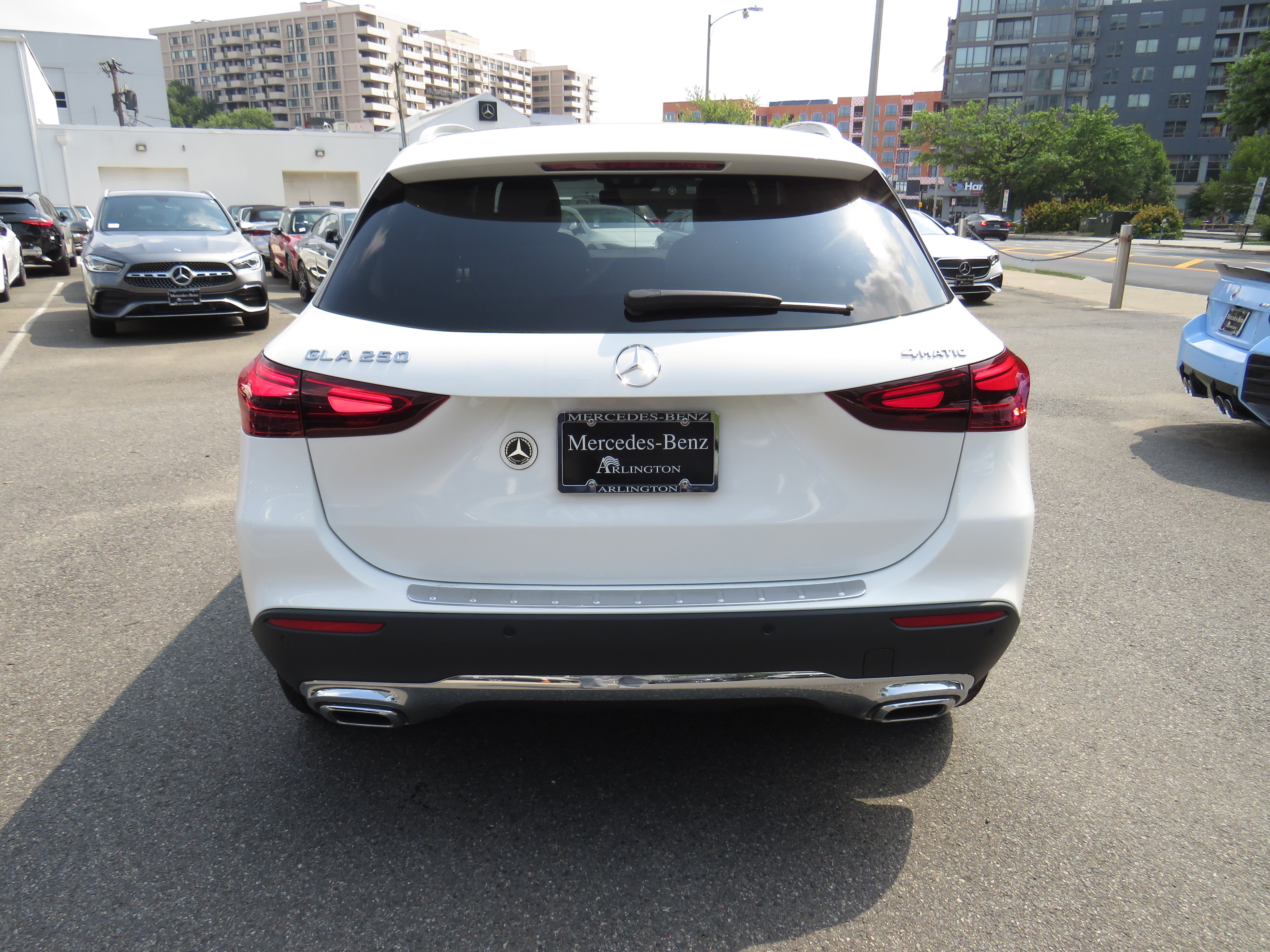 Used 2026 Polar White Mercedes-Benz GLA 250 4MATIC® image 3