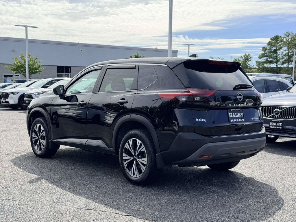 Used 2023 Black Nissan SV image 4