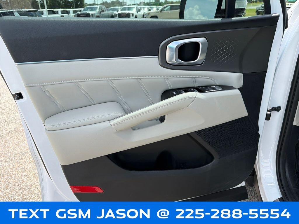 Used 2025 White Kia SX image 13