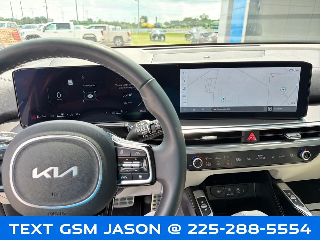 Used 2025 White Kia SX image 51