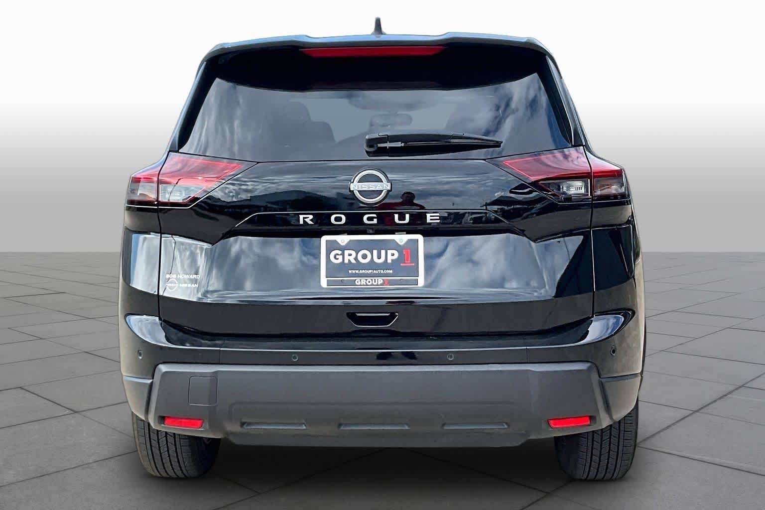 Used 2025 Super Black Nissan S image 5