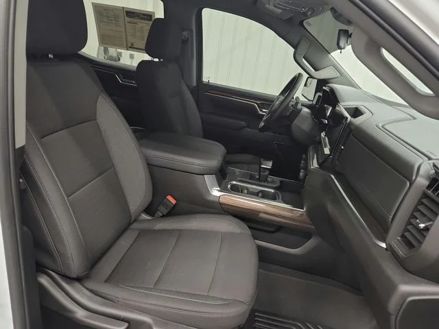 Used 2025 White Chevrolet RST image 40
