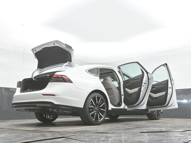 New 2026 Platinum White Pearl Honda Touring Hybrid image 57
