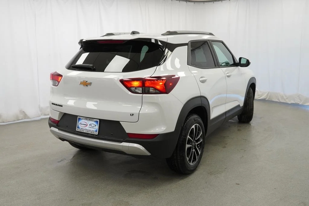 New 2026 White Chevrolet LT image 4