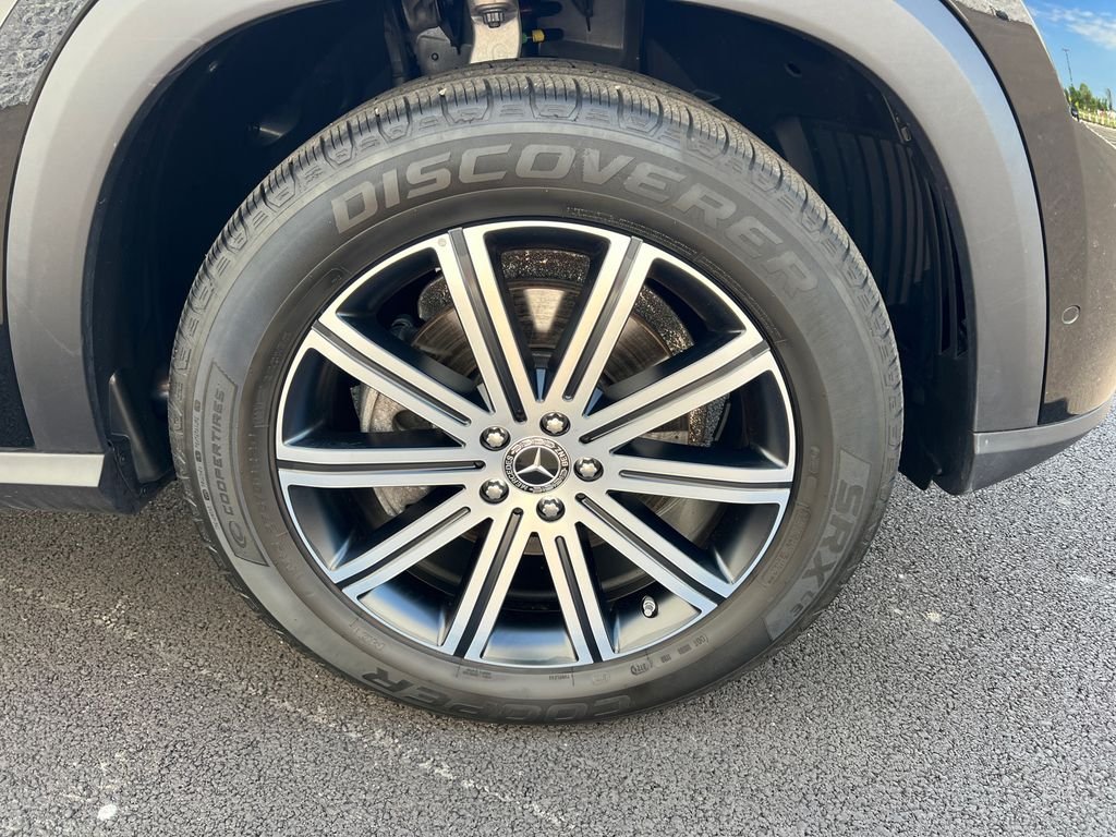 Certified Used 2025 Black Mercedes-Benz GLE 350 image 35