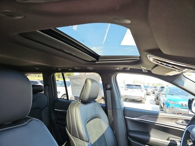 New 2026 Baltic Gray Metallic Clearcoat Jeep Laredo Altitude image 12