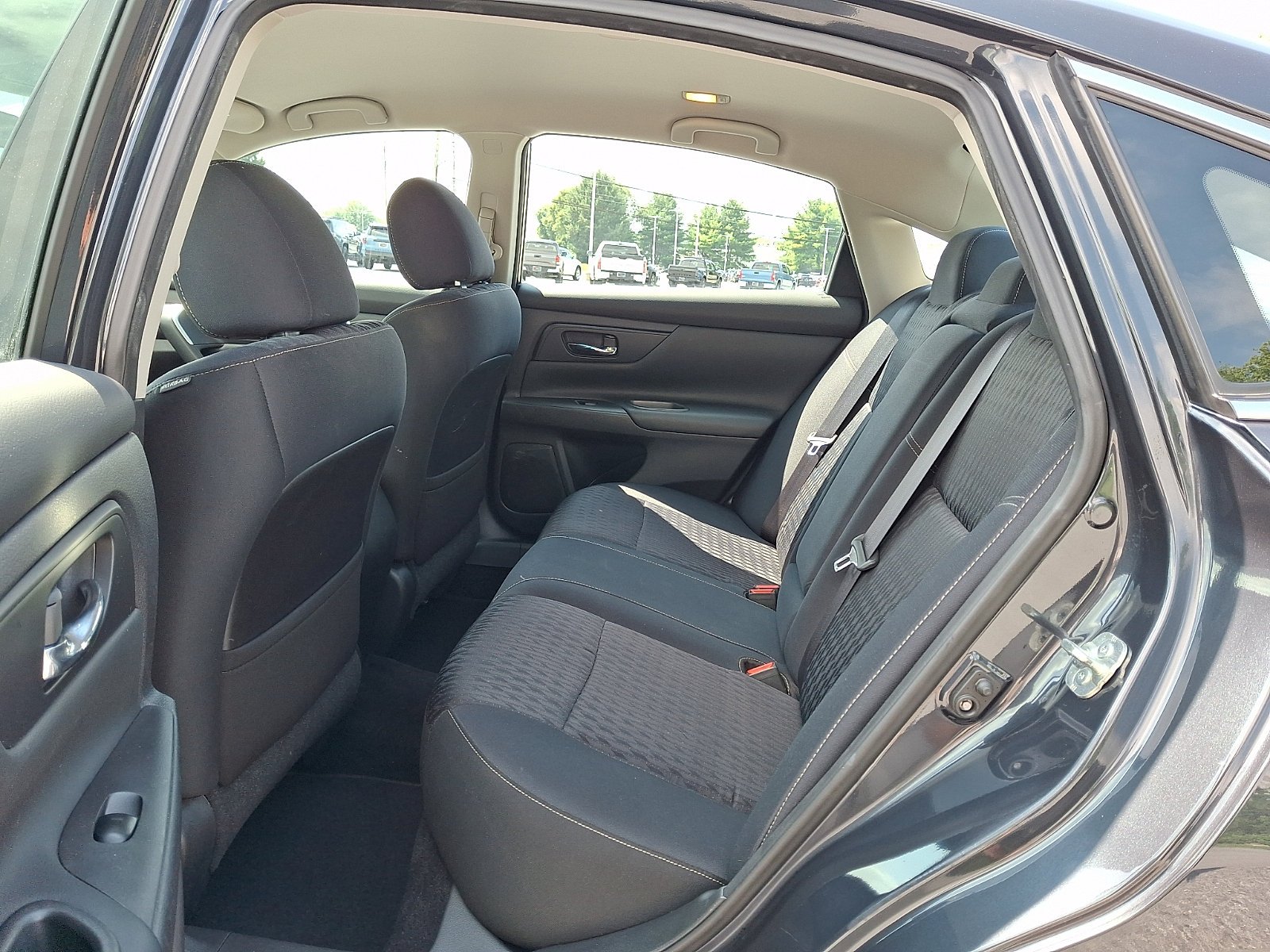 Used 2017 Storm Blue Nissan 2.5 S image 11