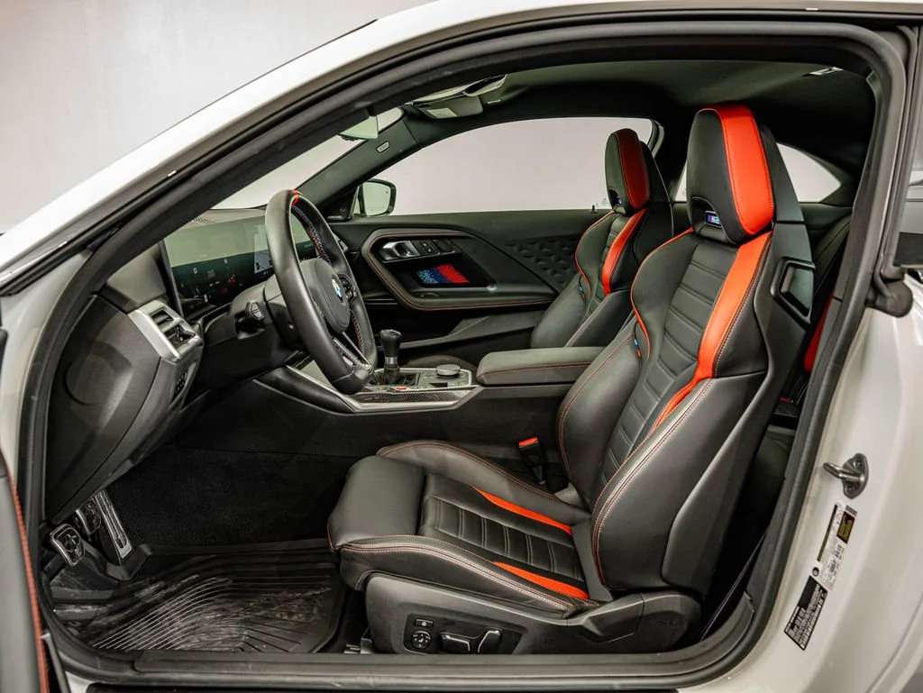 Used 2025 Alpine White BMW  image 38