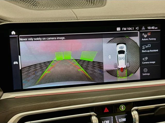 Used 2022 White BMW xDrive40i image 14
