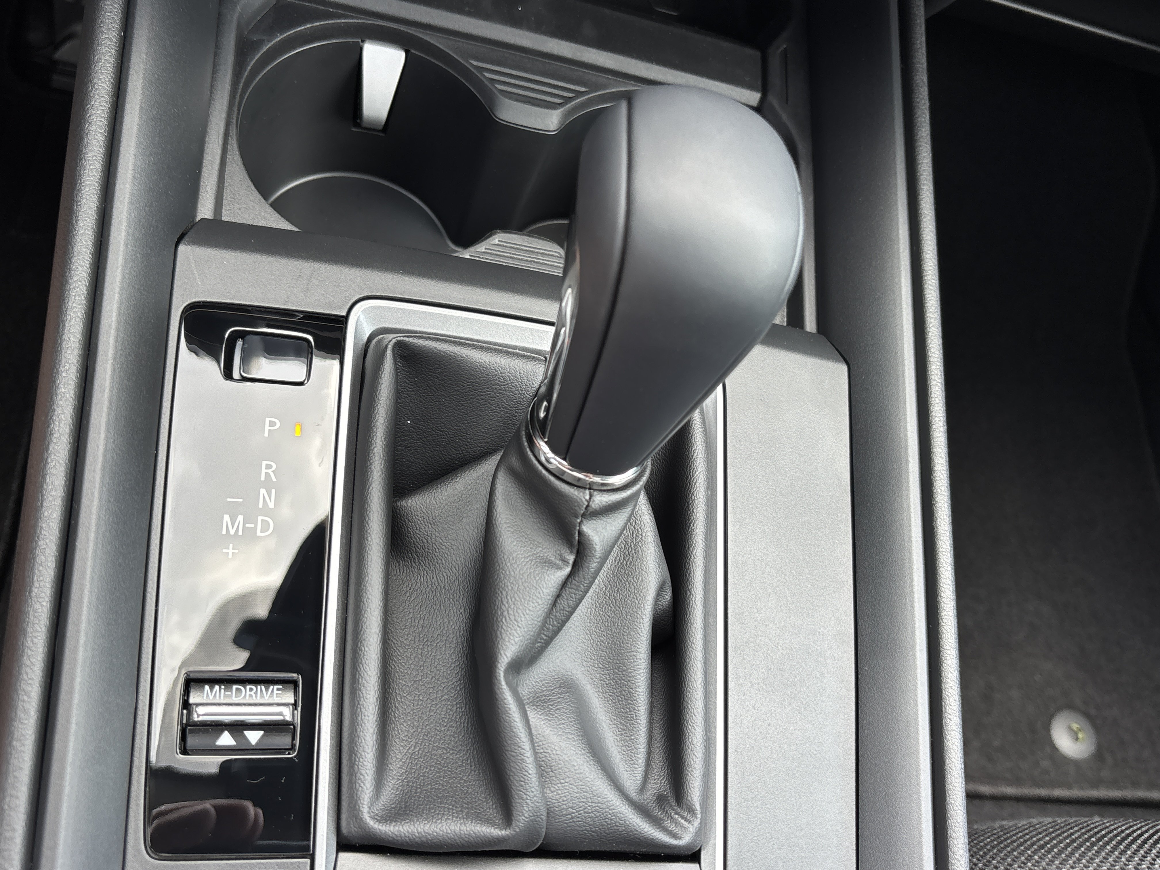 New 2026 Zircon Sand Metallic Mazda 2.5 S Meridian Edition AWD image 35