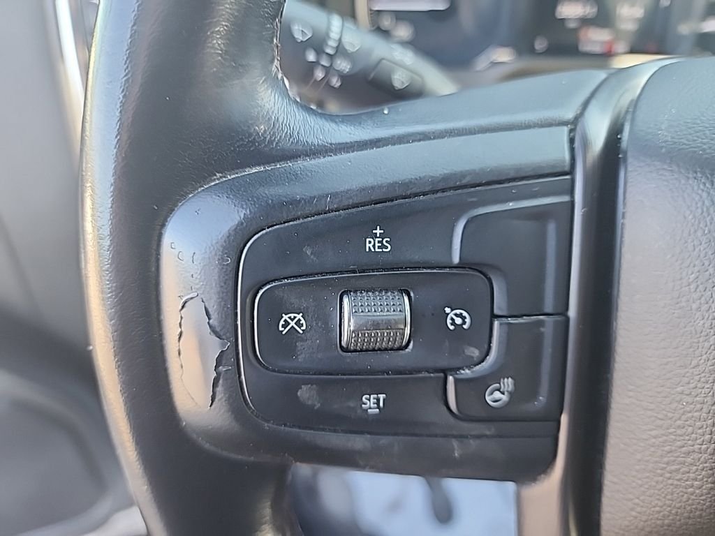 Used 2021 White GMC AT4 image 16