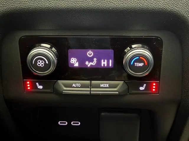 2026 GMC Acadia Elevation - Photo 9
