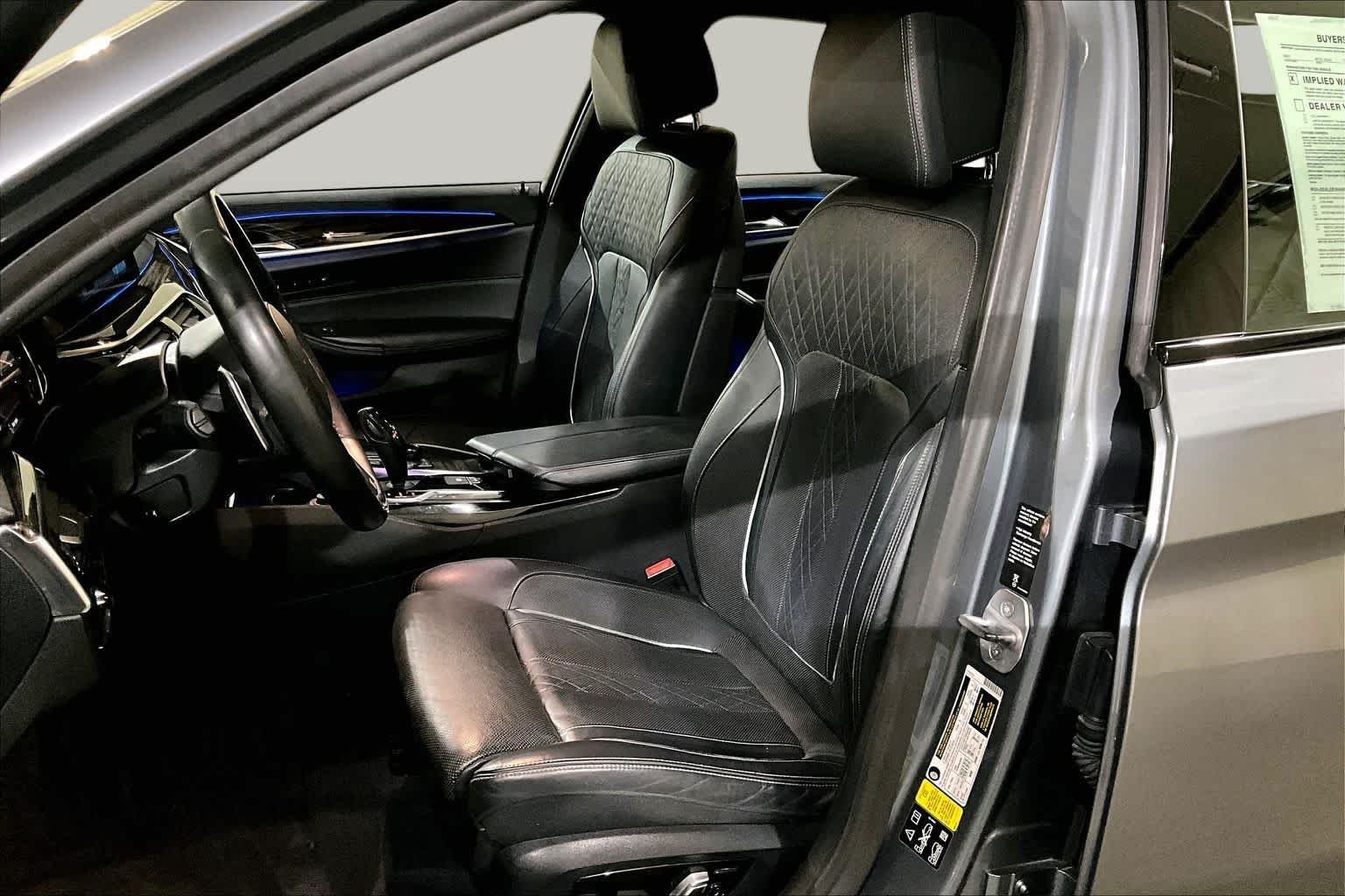 Used 2018 Bluestone Metallic BMW M550i xDrive image 8