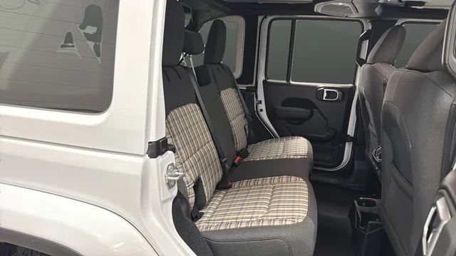 New 2026 Bright White Clear-Coat Exterior Paint Jeep 85th Anniversary Edition image 25