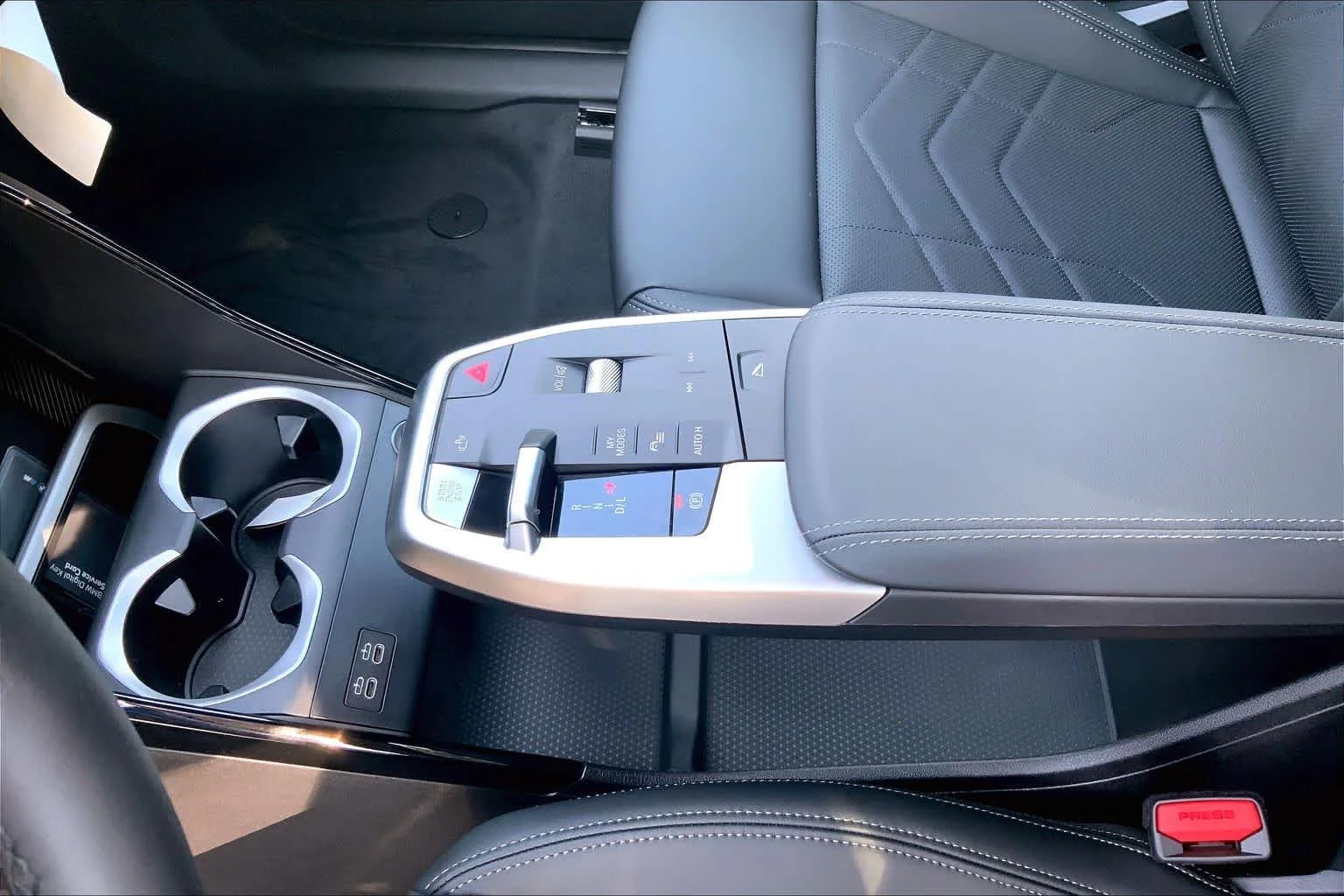 New 2027 Alpine White BMW xDrive28i image 7