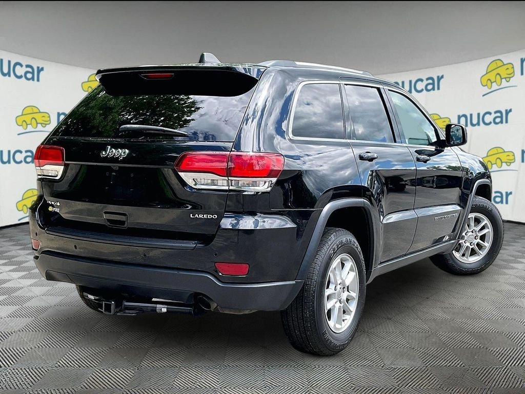 Used 2020 Black Jeep Laredo E image 6