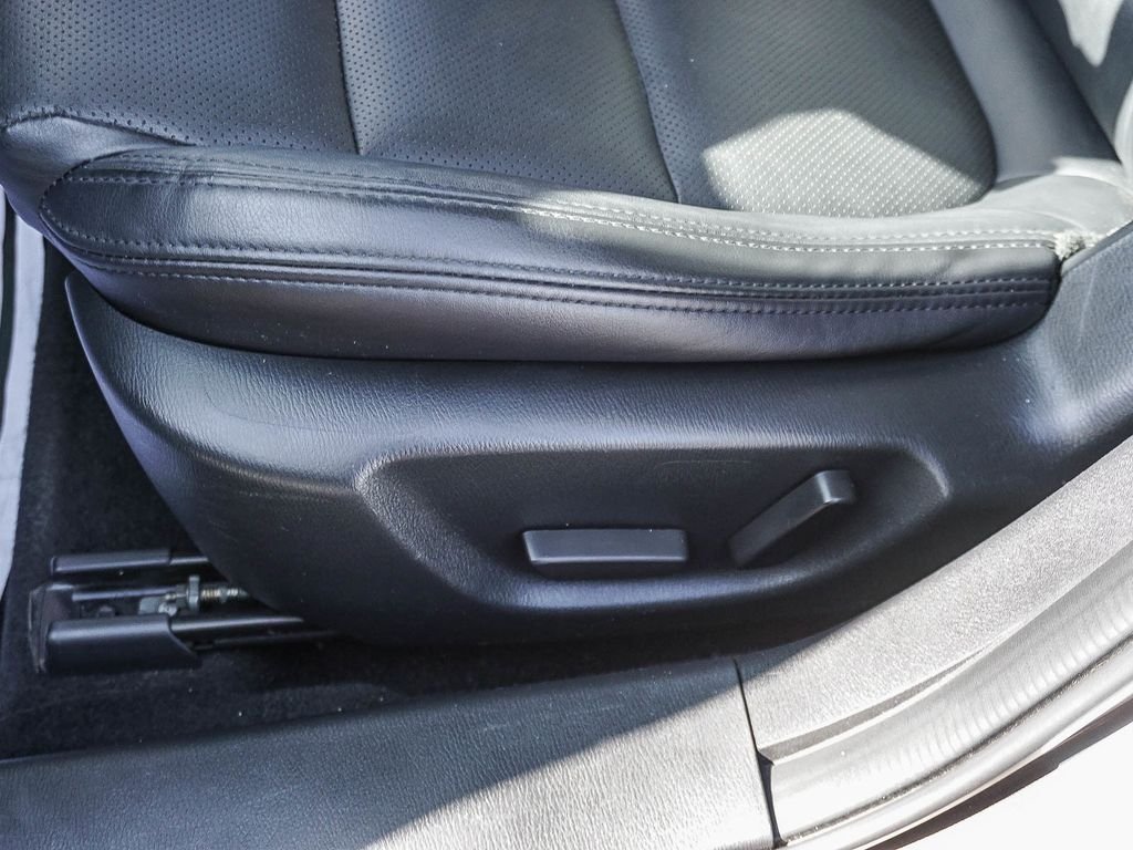 Used 2016 Silver Mazda i Touring image 19