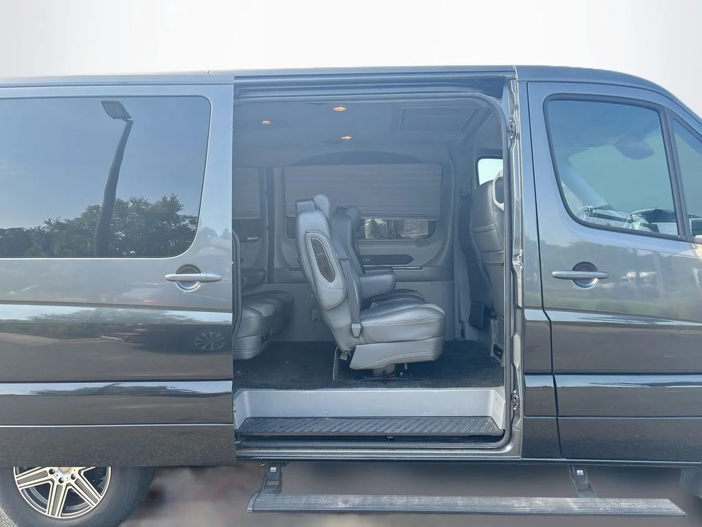 Used 2017 Gray Mercedes-Benz Passenger VAN image 17