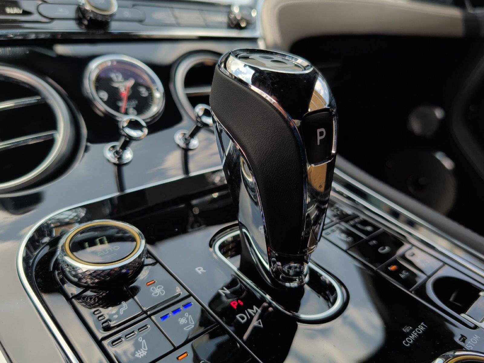 Used 2020 Glacier White Bentley GT First Edition image 34