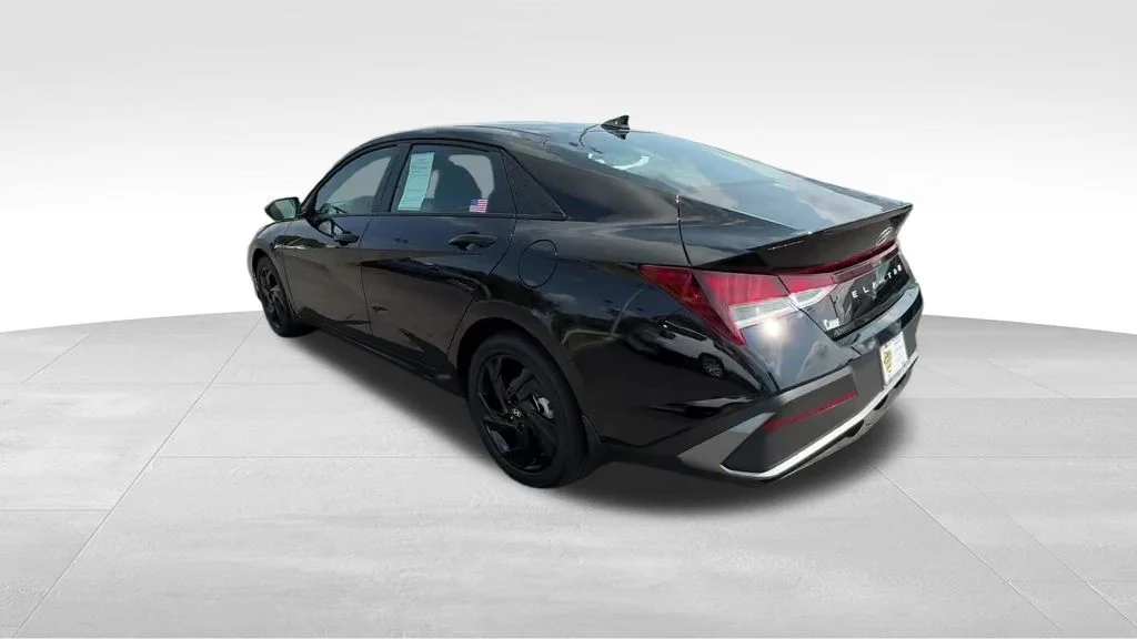 Used 2026 Black Hyundai SEL Sport image 5