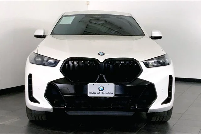 Certified Used 2024 Mineral White Metallic BMW xDrive40i image 3