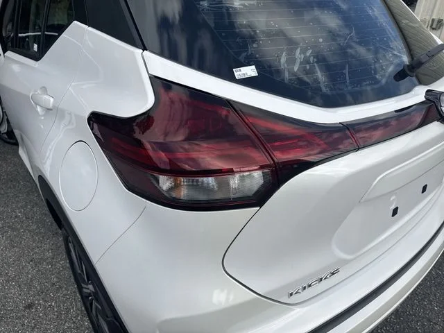 Used 2023 White Nissan SV image 32