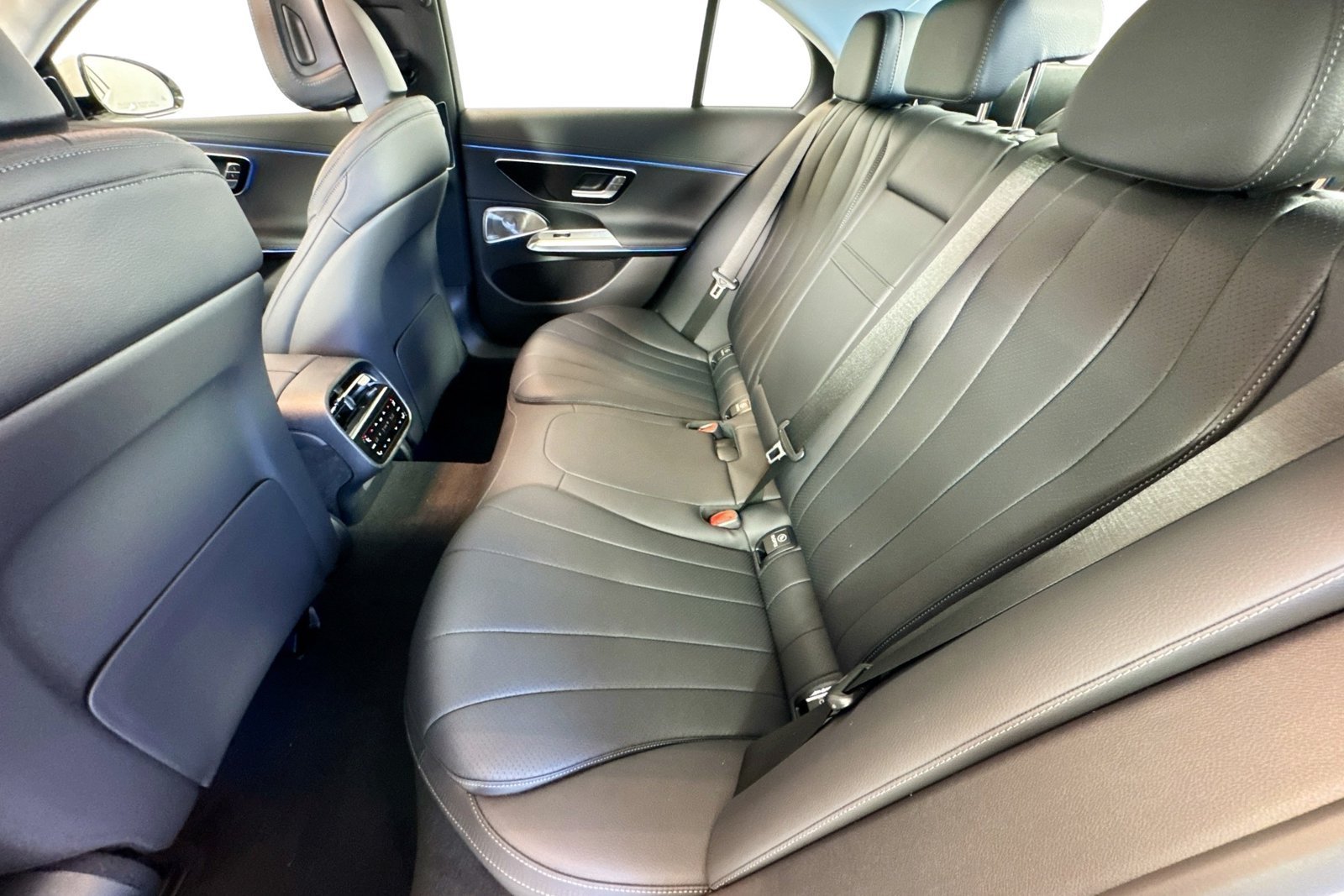 New 2026 Polar White Mercedes-Benz E 350 image 22