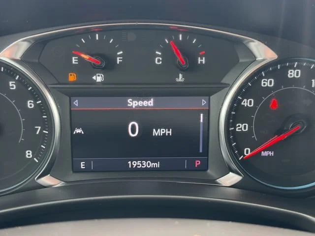 Used 2024 Sterling Gray Metallic Chevrolet RS image 33