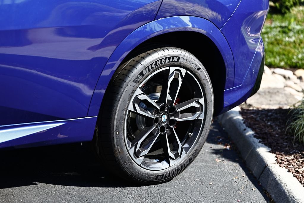 New 2027 C31 BMW xDrive28i image 9