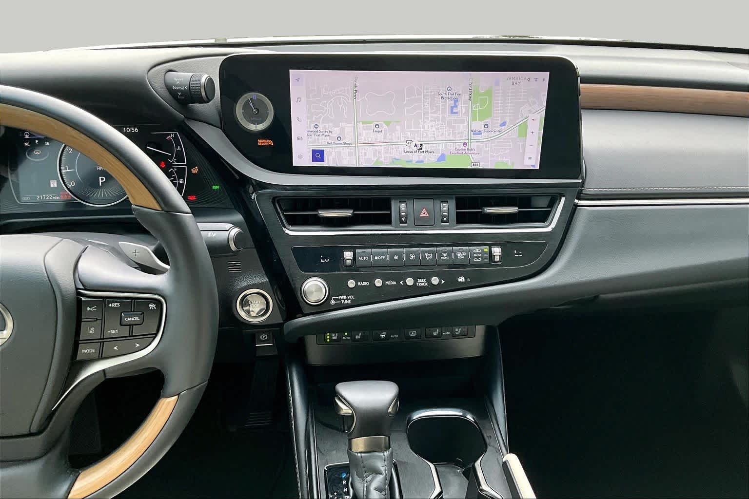 Used 2025 Caviar Lexus Ultra Luxury image 7