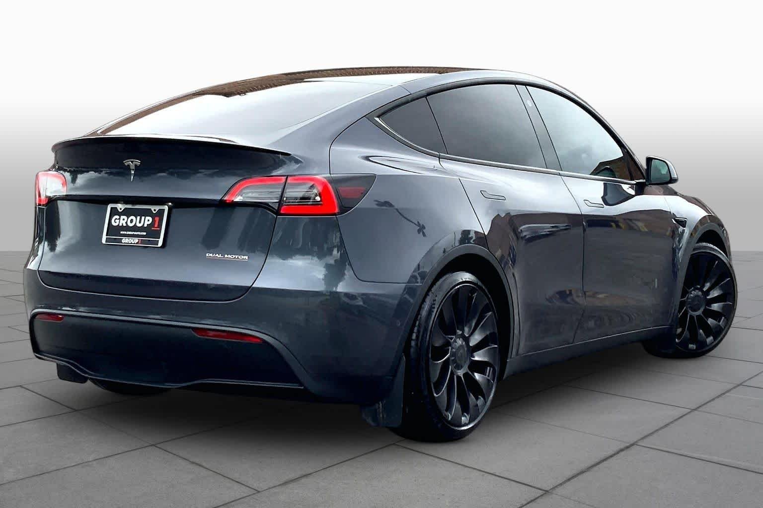 Used 2022 Deep Blue Metallic Tesla Performance image 12