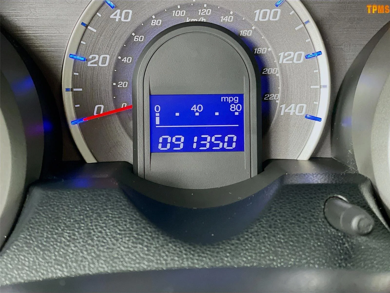 Used 2009 Storm Silver Metallic Honda BASE image 16