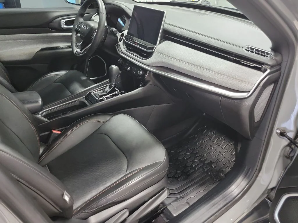 Certified Used 2023 Gray Jeep Latitude Lux image 21