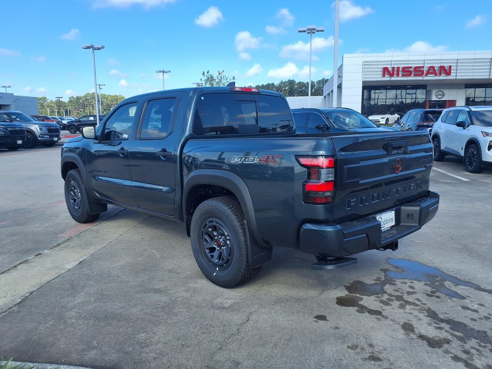2027 Nissan Frontier photo 4 of 23