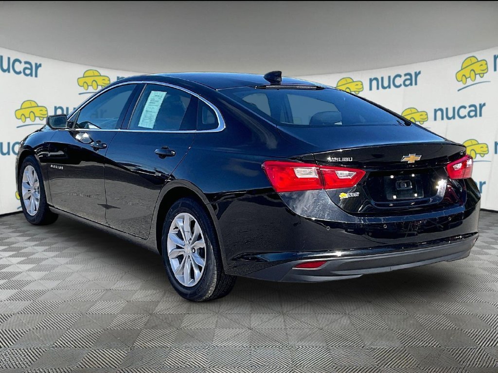 Used 2025 Mosaic Black Metallic Chevrolet LT image 4