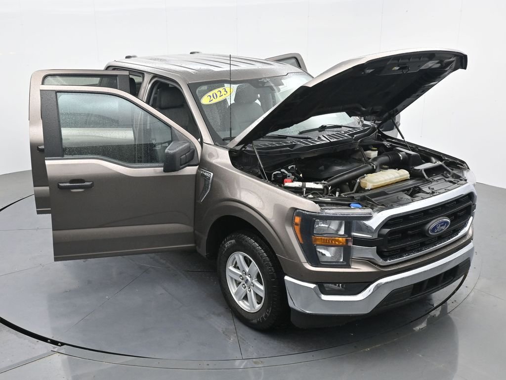 Used 2023 Gray Ford XLT image 37