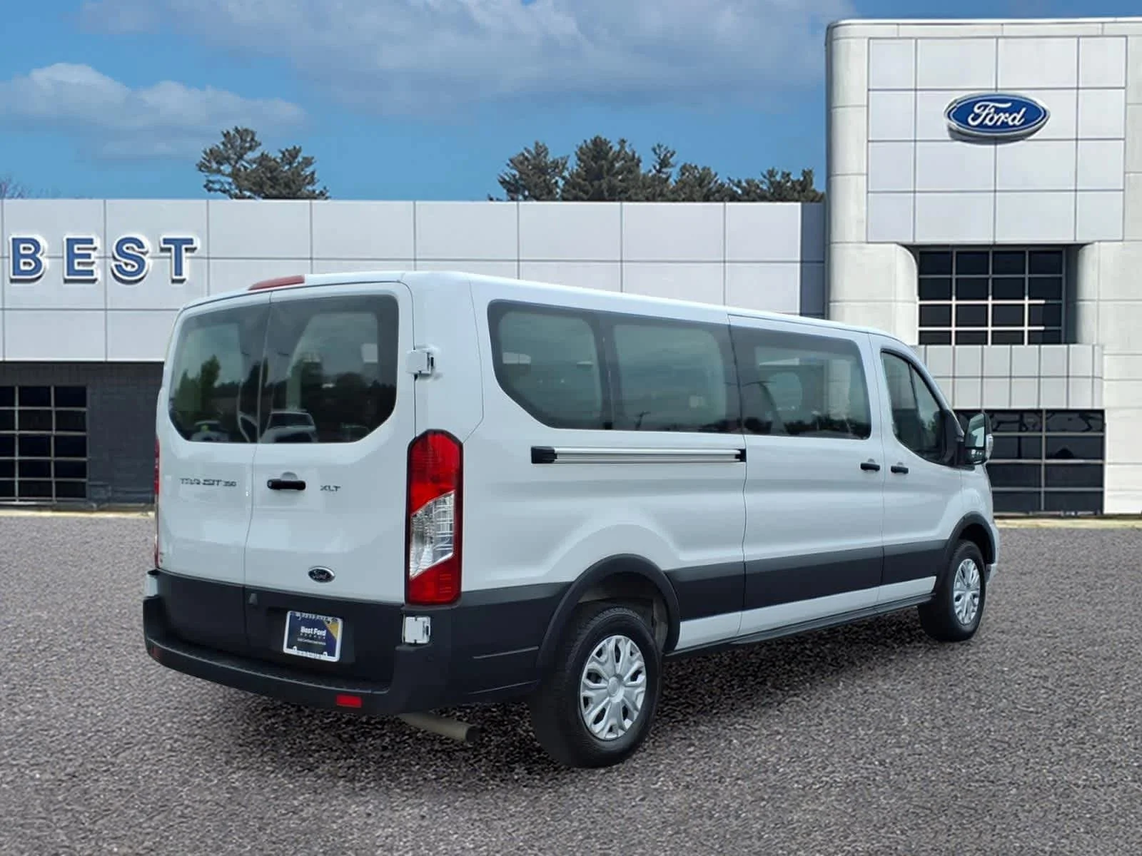Used 2025 Oxford White Ford XLT image 7