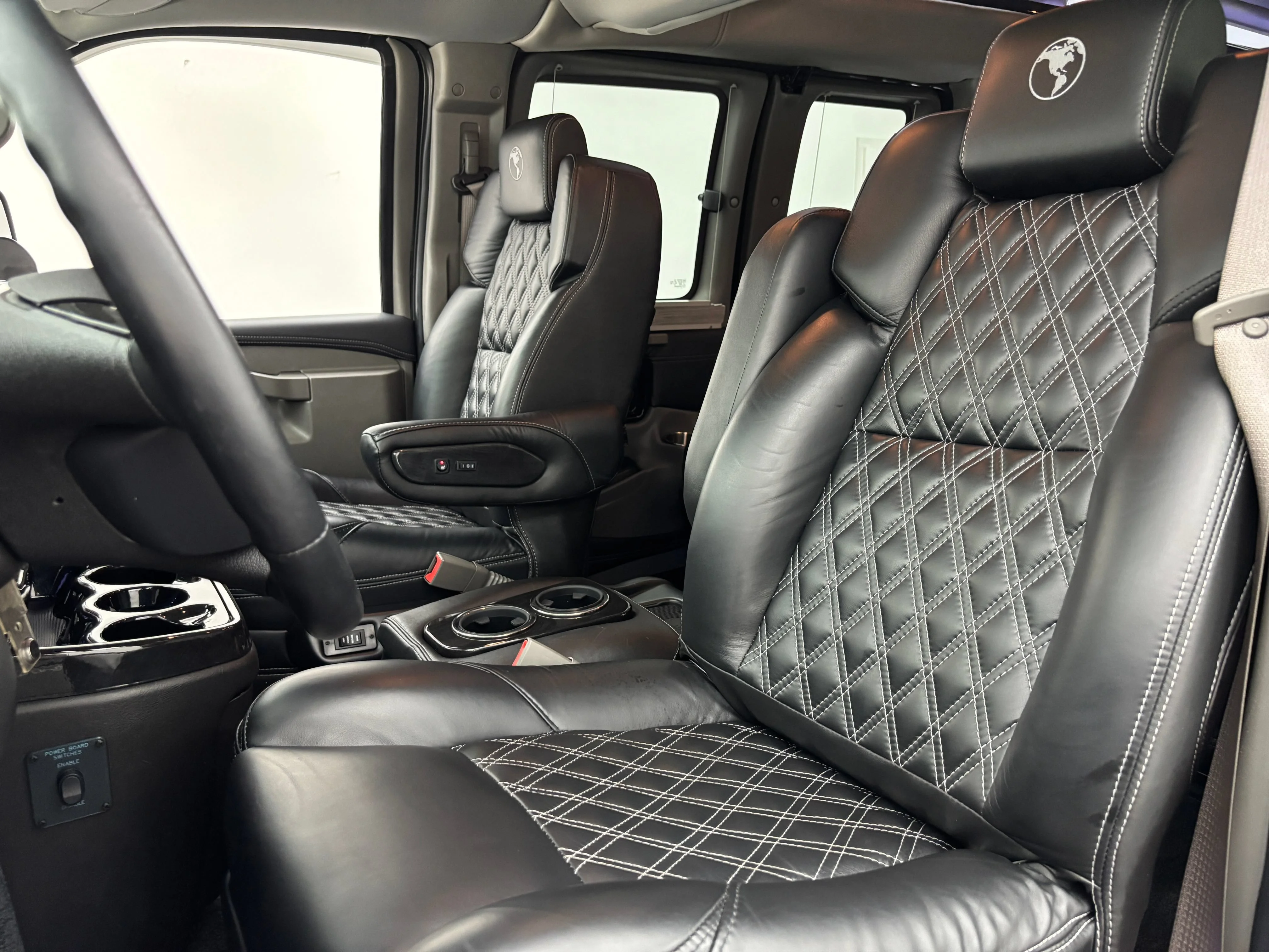 Used 2025 Onyx Black GMC Work Van image 20