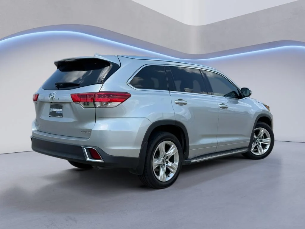 Used 2019 Celestial Silver Metallic Toyota Limited image 5