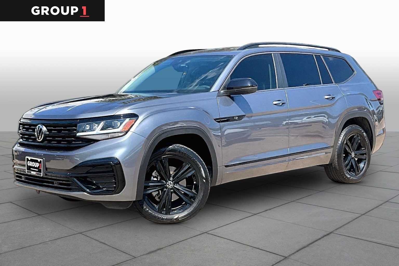 Pre-Owned 2023 Volkswagen Atlas 3.6L V6 SEL R-Line Black
