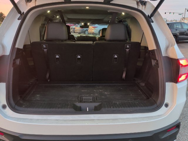 Used 2025 Platinum White Pearl Honda Touring image 9