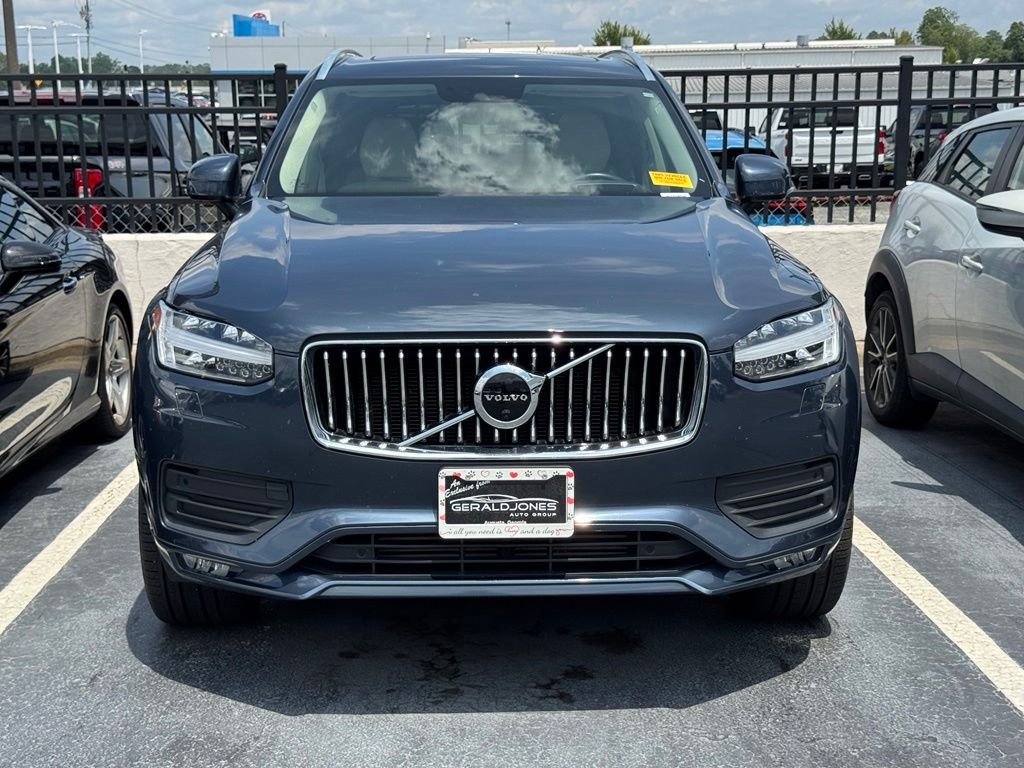 Used 2022 Blue Volvo T6 Momentum image 2