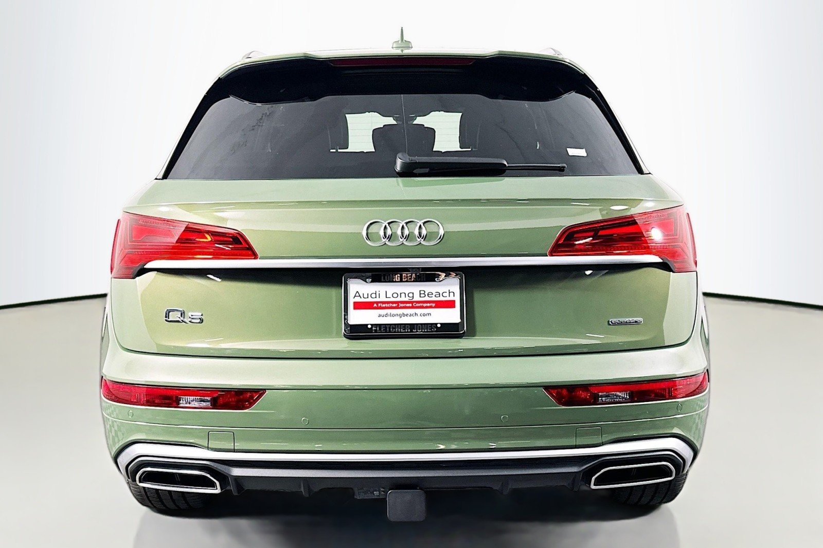 Used 2023 District Green Metallic Audi S line Prestige image 3