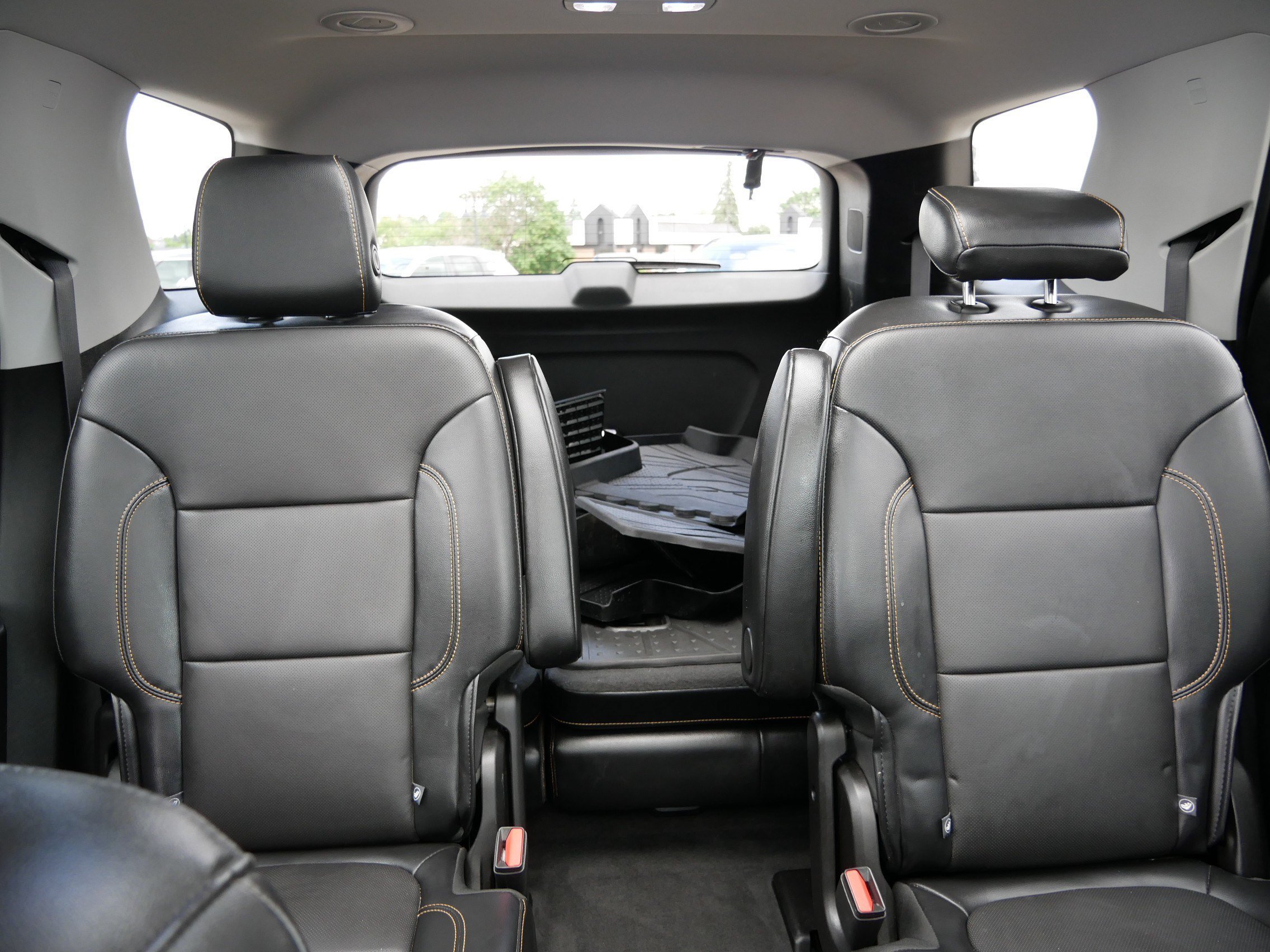 Used 2018 Black Currant Metallic Chevrolet Premier image 13