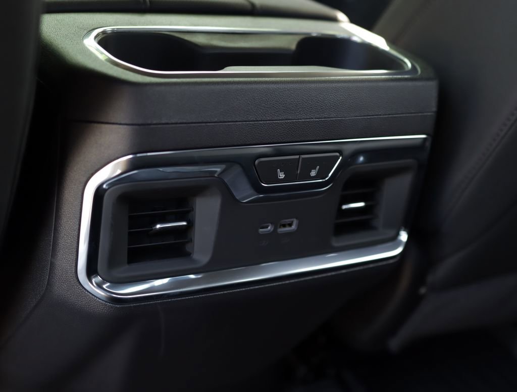 New 2026 Glacier White Tricoat GMC SLT image 28
