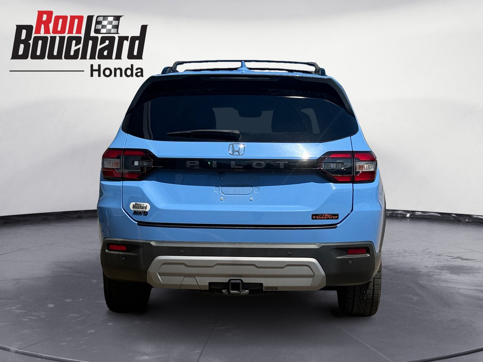 Used 2023 Diffused Sky Pearl Honda TrailSport image 3